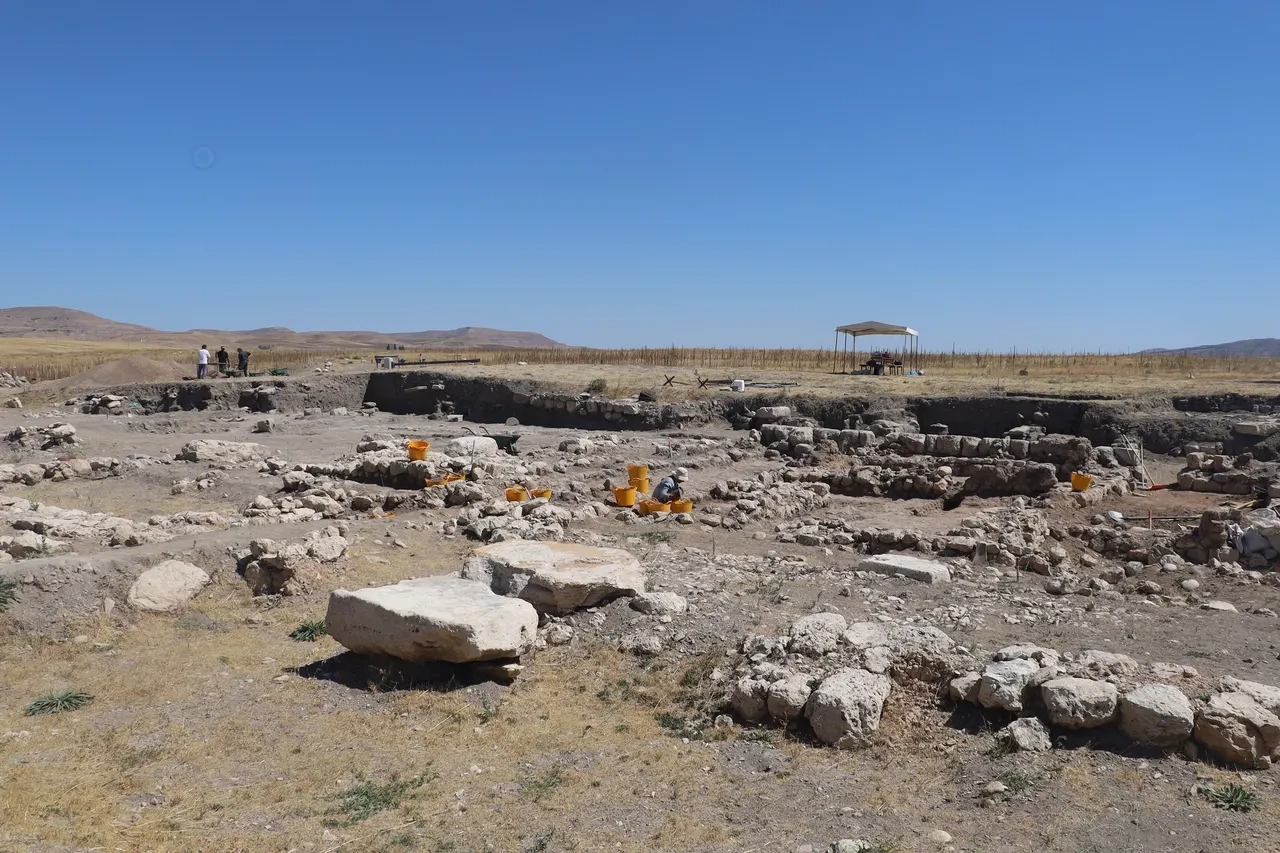 Sivas'ta ilginç keşif! 4 bin yıllık şehrin altından çıktı