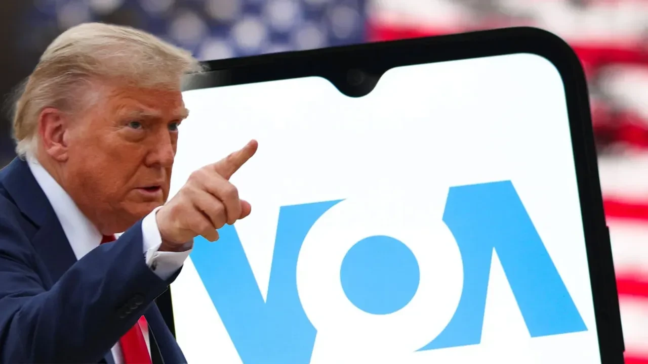 Trump 'Amerika'nın Sesi'ni kısmak istiyor: Yüzlerce gazetecinin işine son verildi