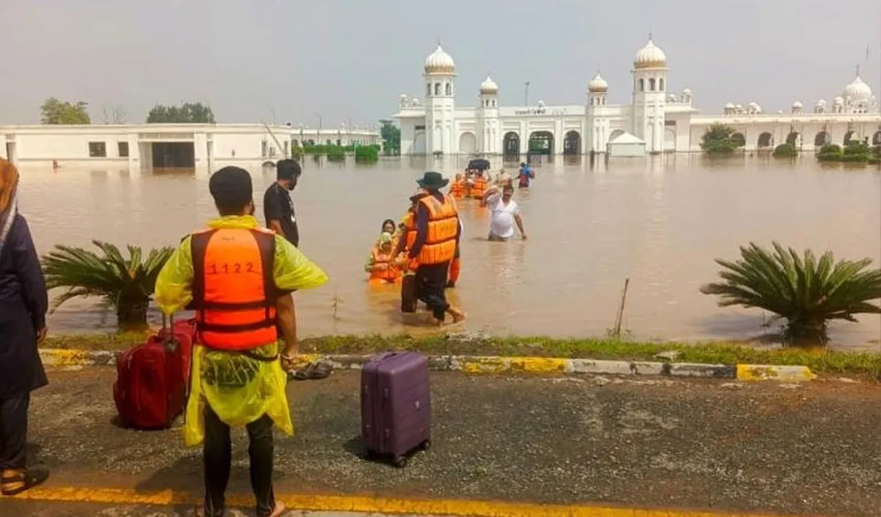 Ülke tarihinin en büyük sel felaketi bine yakın kişi öldü, 2 milyon kişi ise mücadele verdi