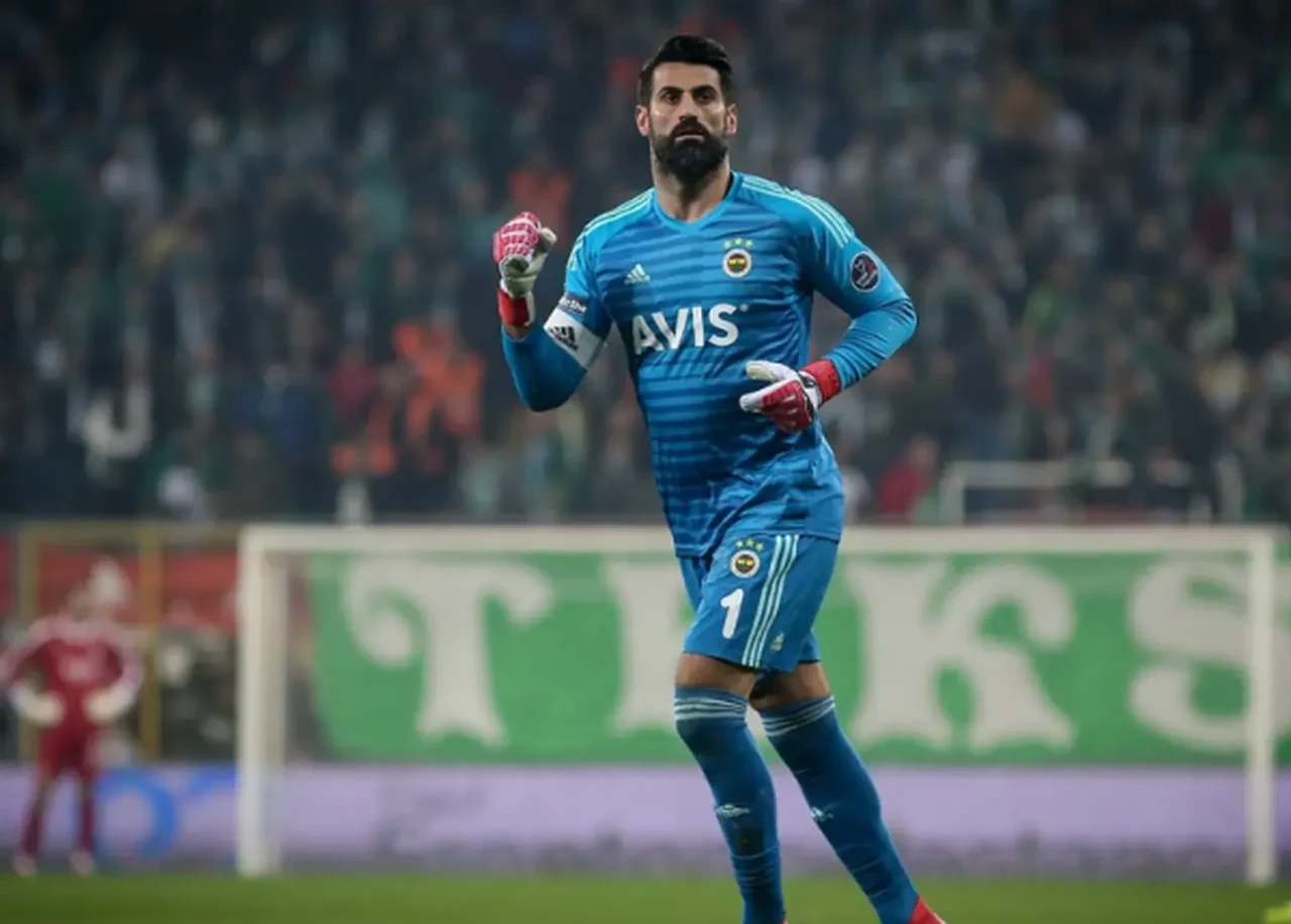 Volkan Demirel'den teklif iddiası sonrası flaş açıklamalar! 'Fenerbahçe'ye hazırım'