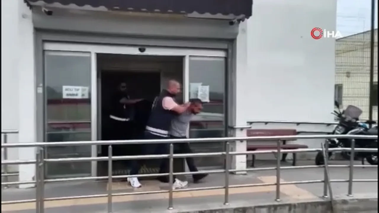 Adana sıcağında mont giyince her şey ortaya çıktı! Polisler devreye girdi 