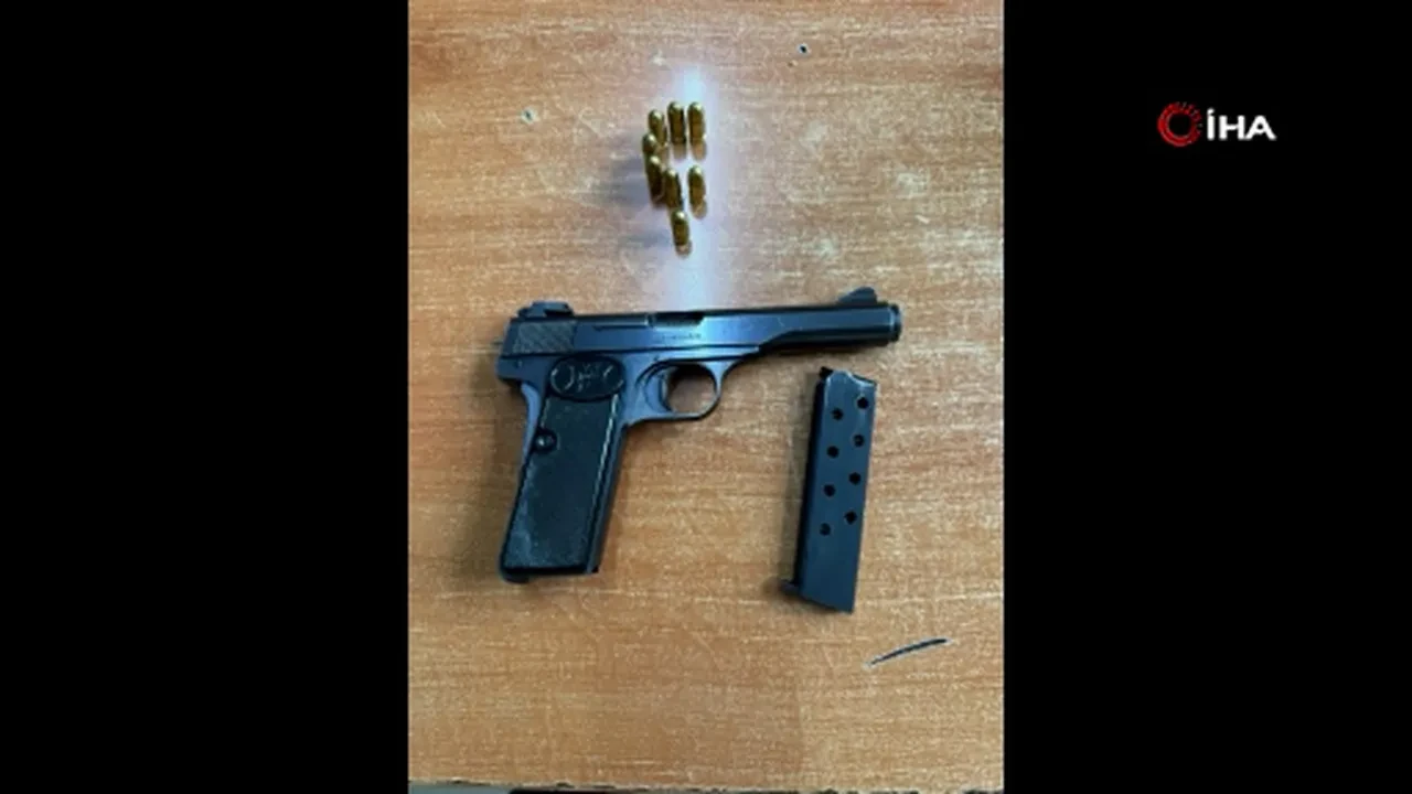 Adana sıcağında mont giyince her şey ortaya çıktı! Polisler devreye girdi 