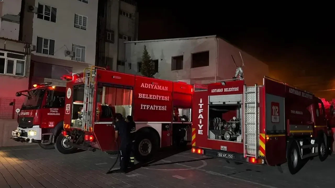 Adıyaman’da bina yangını paniğe yol açtı