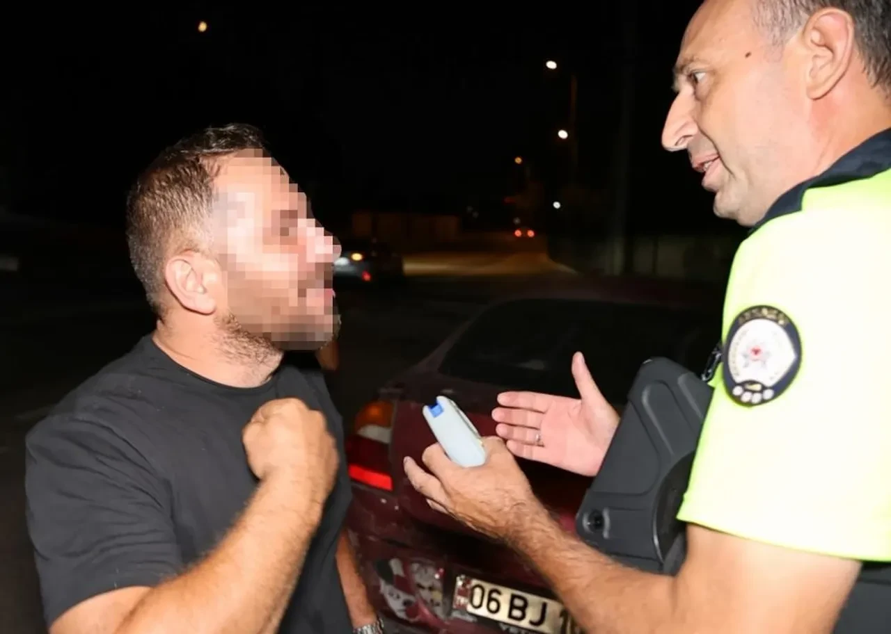 Aksaray'da ilginç olay! 0.01 promille cezadan kurtuldu: Sevinci kameralara yansıdı 