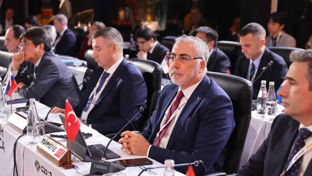 Bakan Işıkhan'dan kadın istihdamı vurgusu
