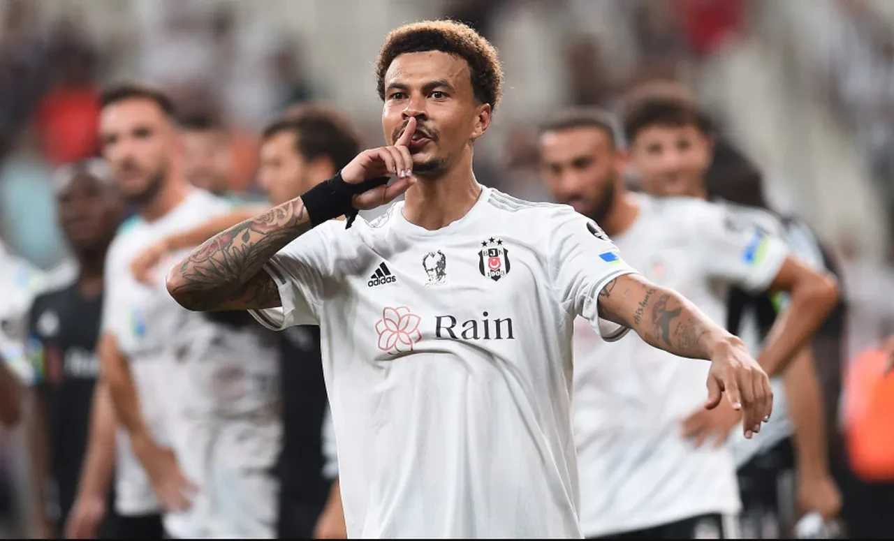 Beşiktaş'ın eski yıldızı futbolu bırakıyor! Daha 29 yaşında 