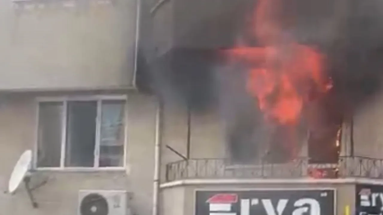 Bolu'da 5 katlı apartmanda yangın! Alevler odaları sardı