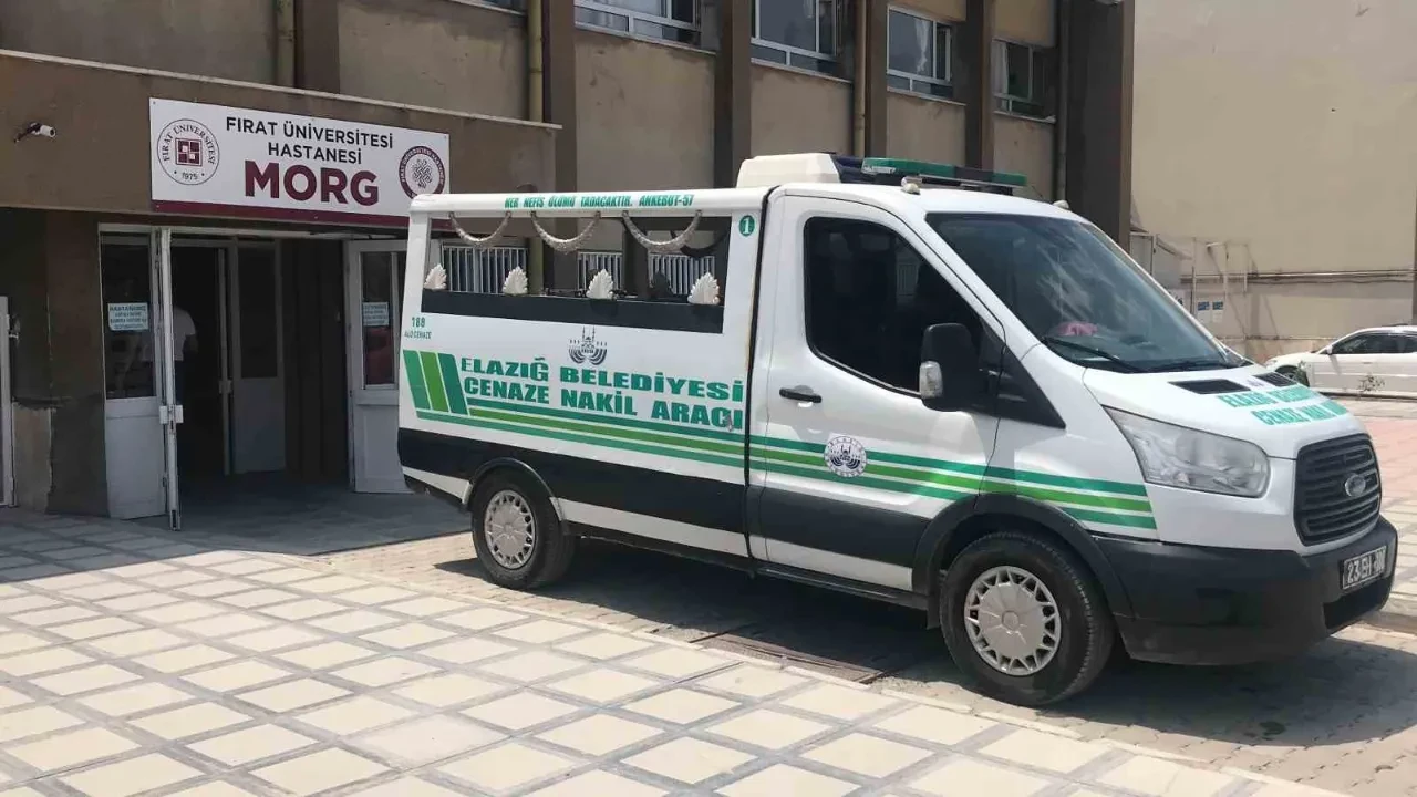 Hazar gölünde korkutan olay! Tüm müdahalelere rağmen kurtarılamadı