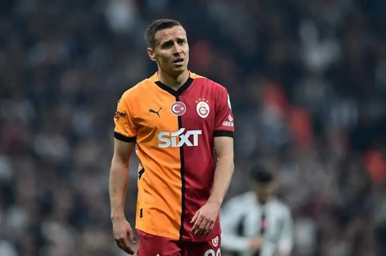 Galatasaray'da yaprak dökümü! Okan Buruk kararını verdi