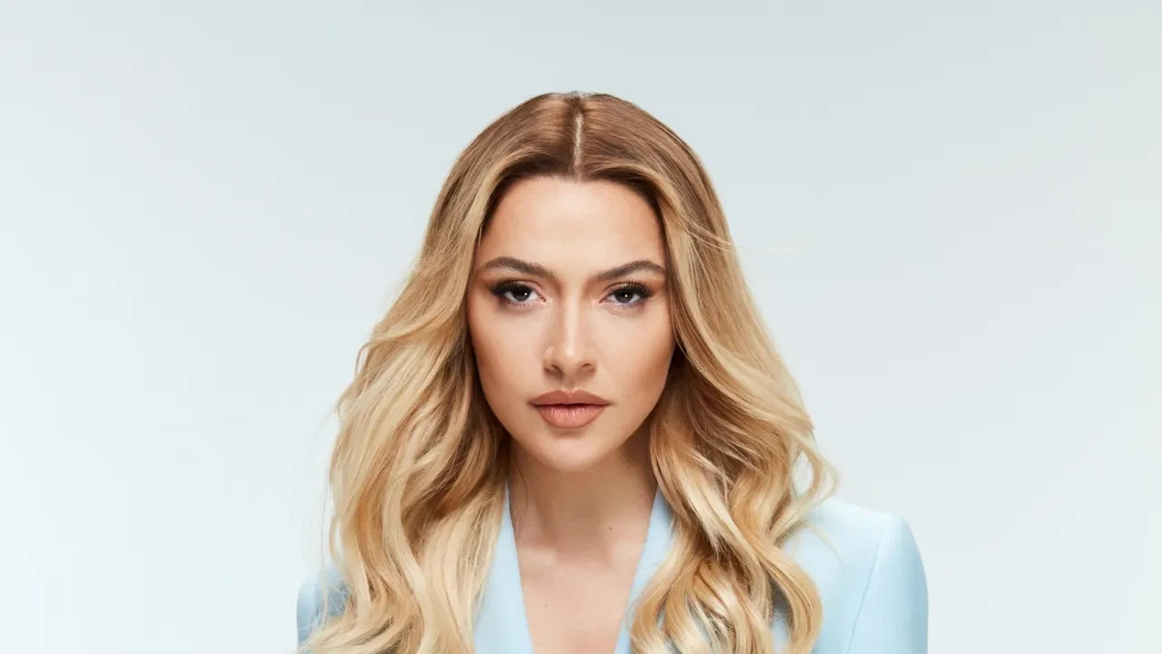 Hadise yine çok konuşulacak! Gözyaşlarına boğuldu böyle isyan etti