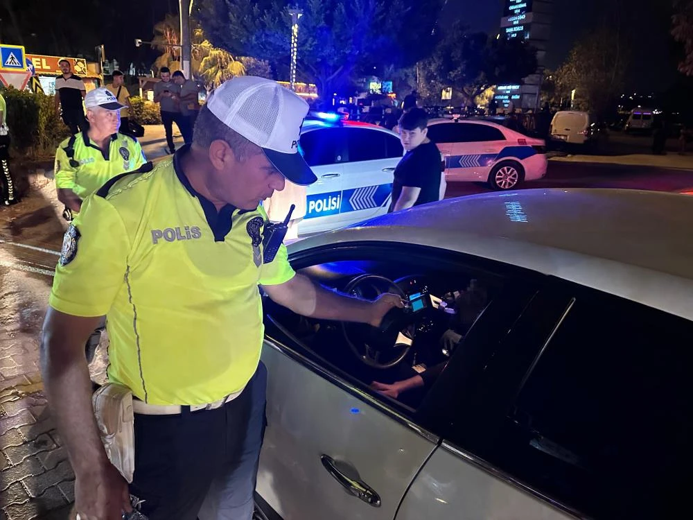 Adana emniyeti kural ihlali yapan 292 sürücüye 547 bin TL ceza kesti