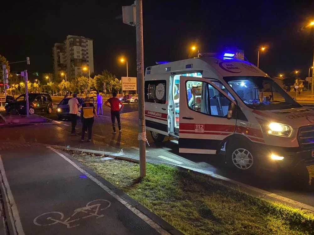 Kayseri’de alkollü sürücünün yol açtığı kazada 3 kişi yaralandı