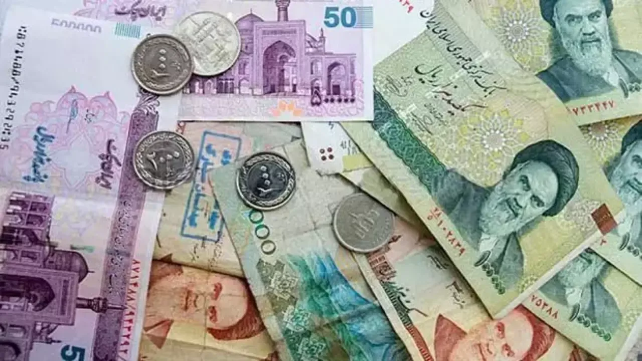 İran’dan radikal para adımı: Riyalden dört sıfır atılıyor