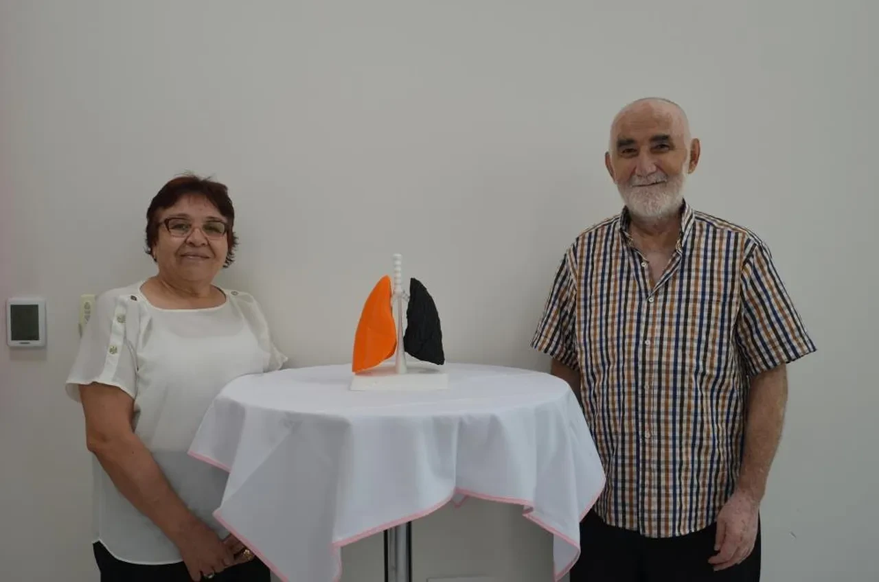 Karı koca dadandıkları kötü alışkanlıktan böyle kurtuldular: 42 yıl sonra bir ilk