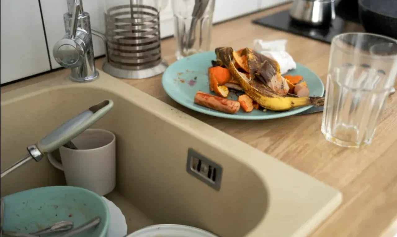 Kötü kokan giderlere kesin çözüm! Sadece 3 malzemeyle, 10 dakikada kurtulun