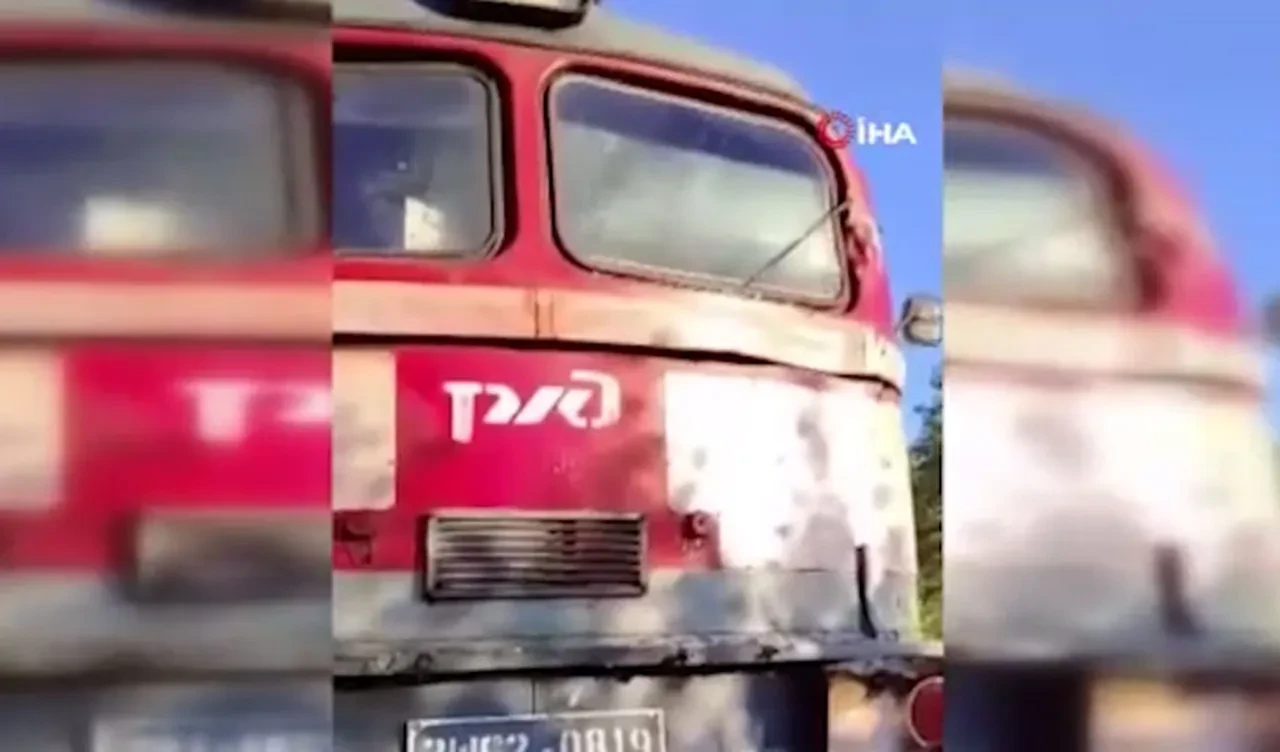 Rusya'da tren ve otobüs çarpıştı: Ölü ve yaralılar var