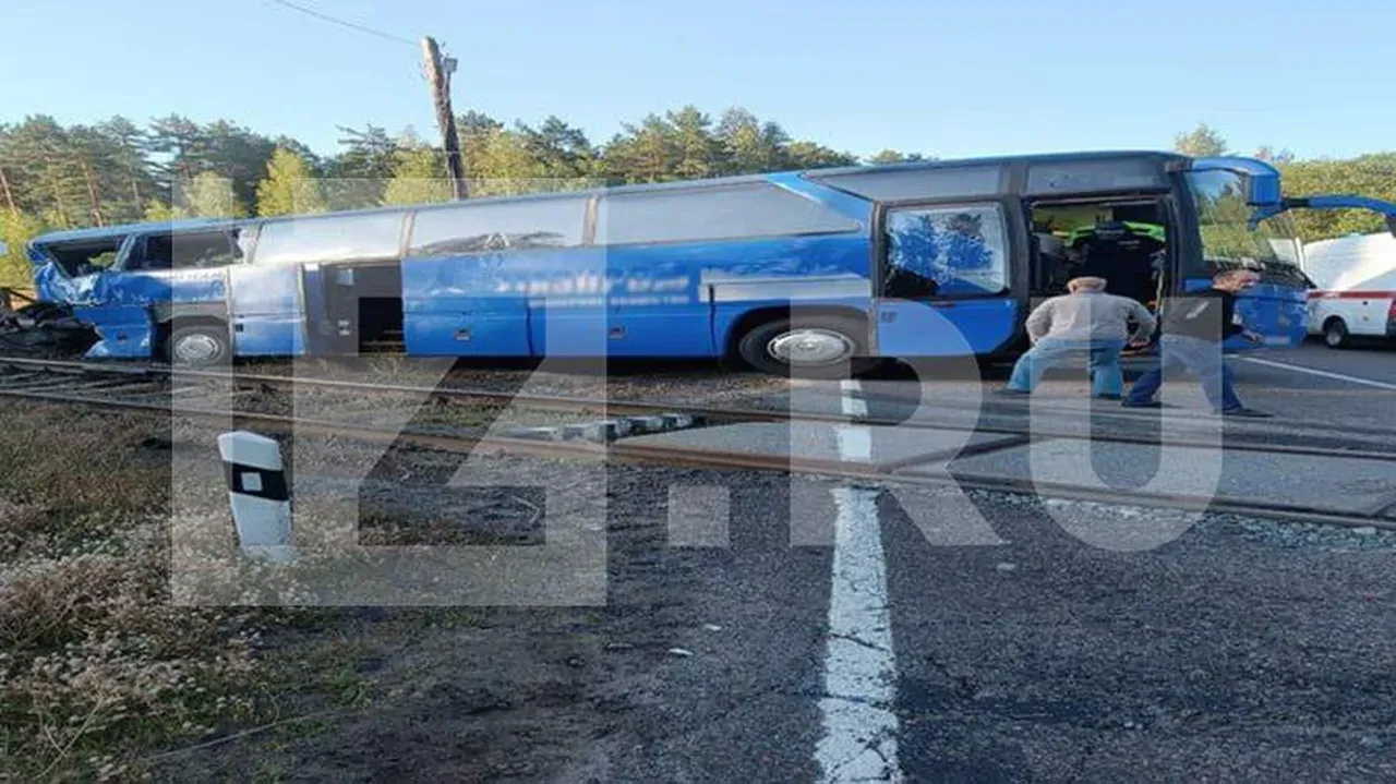 Rusya'da tren ve otobüs çarpıştı: Ölü ve yaralılar var