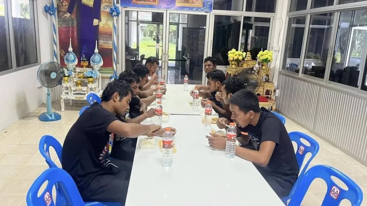 Silahlı çatışmaların ardından Tayland ve Kamboçya arasında rehine krizi