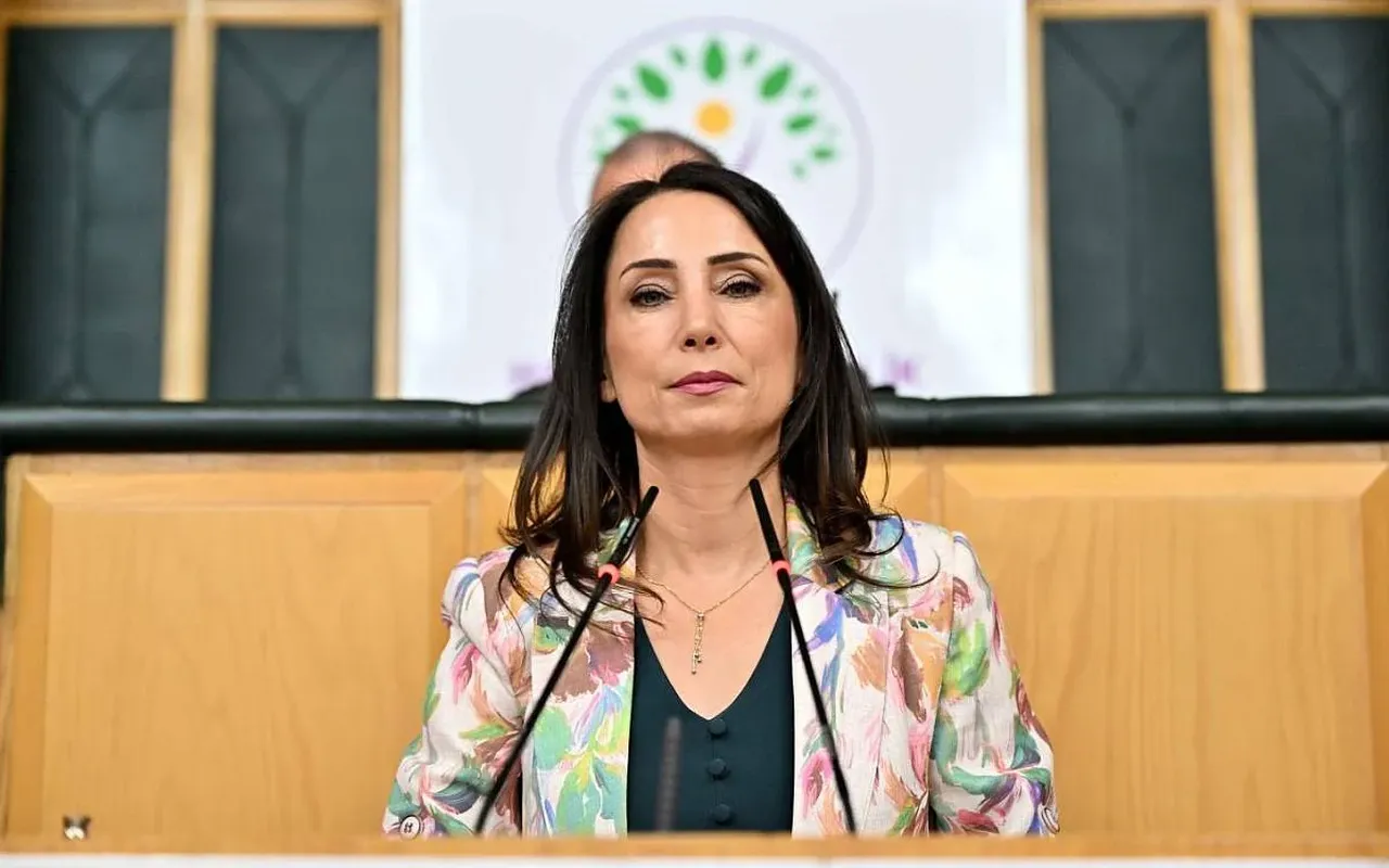 DEM Parti süreci zora mı sokuyor? Dikkat çeken açıklama: Atılan adımlara gölge düşürmeyin!