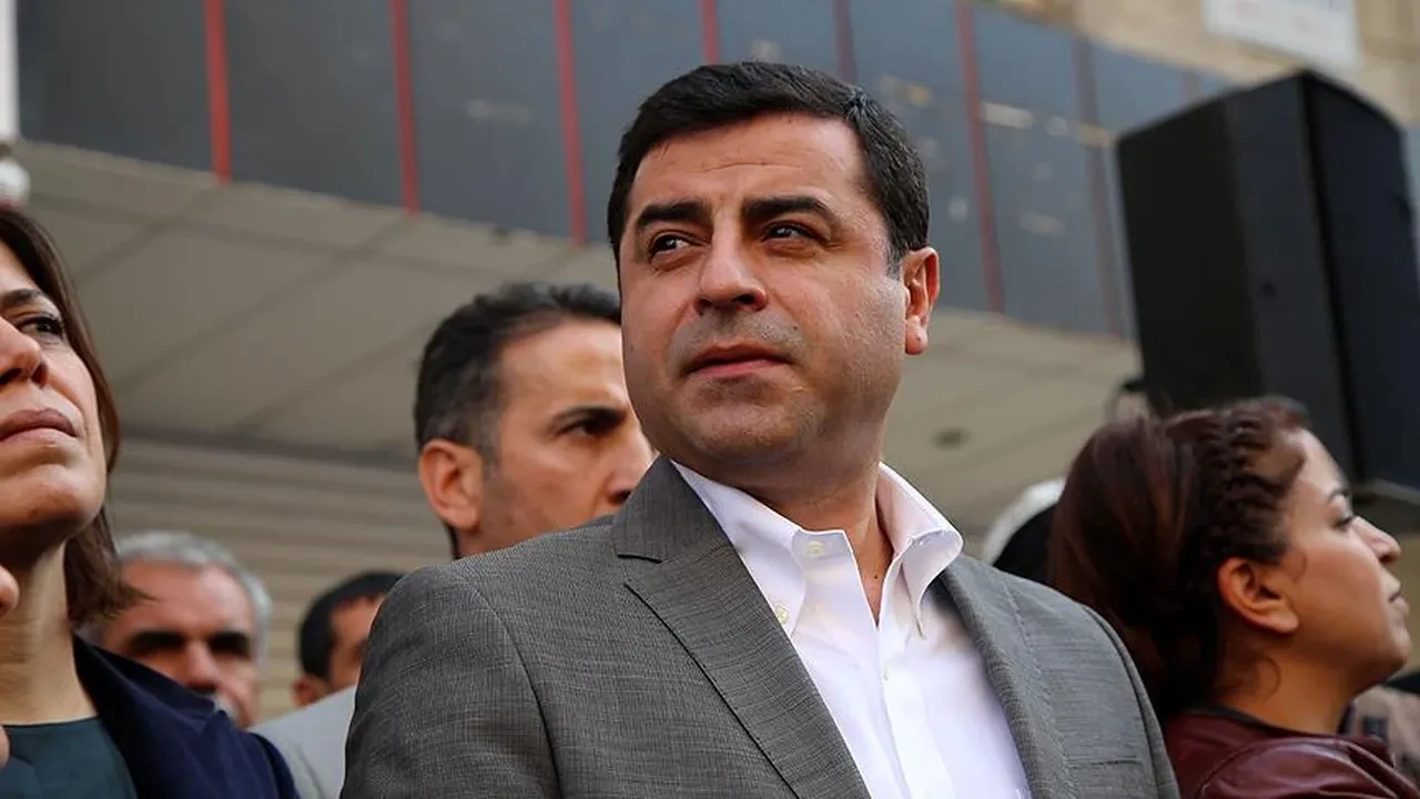 DEM Parti'nin komisyondaki ilk talepleri belli oldu: Demirtaş'a tahliye, Öcalan'a umut hakkı