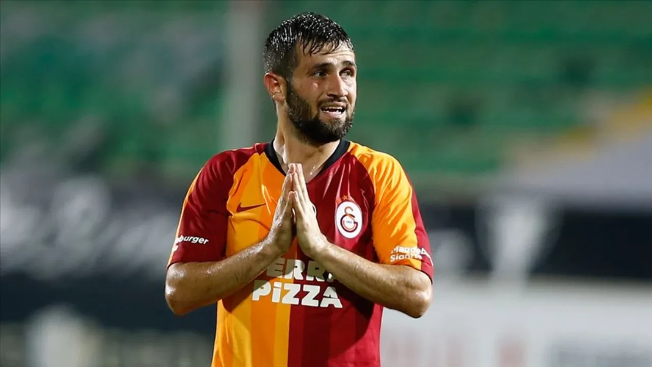 Galatasaray'ın eski futbolcusu Ömer Bayram İstanbul ekibine transfer oldu