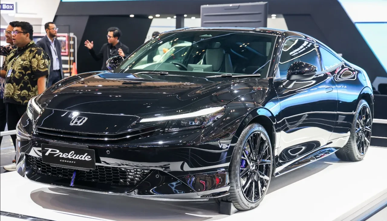 Honda efsanesi hibrit versiyonuyla görücüye çıktı! Lansman rengi simsiyah 