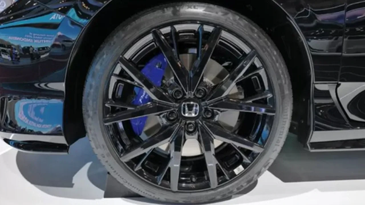 Honda efsanesi hibrit versiyonuyla görücüye çıktı! Lansman rengi simsiyah 