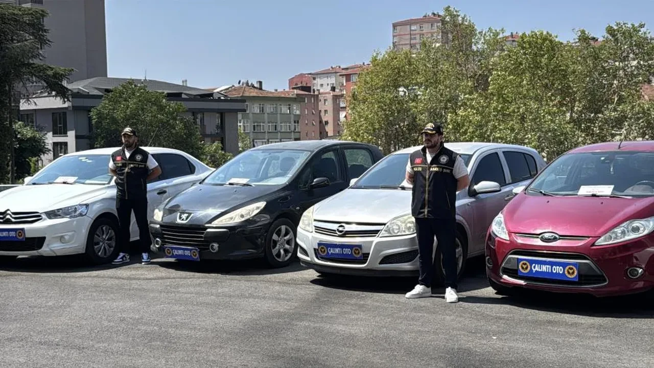 ikinci el araba alacaklar dikkat! Bu çetenin tuzağına düşmeyin: Piyasadaki çoğu otomobile aynı taktiği uygulamışlar