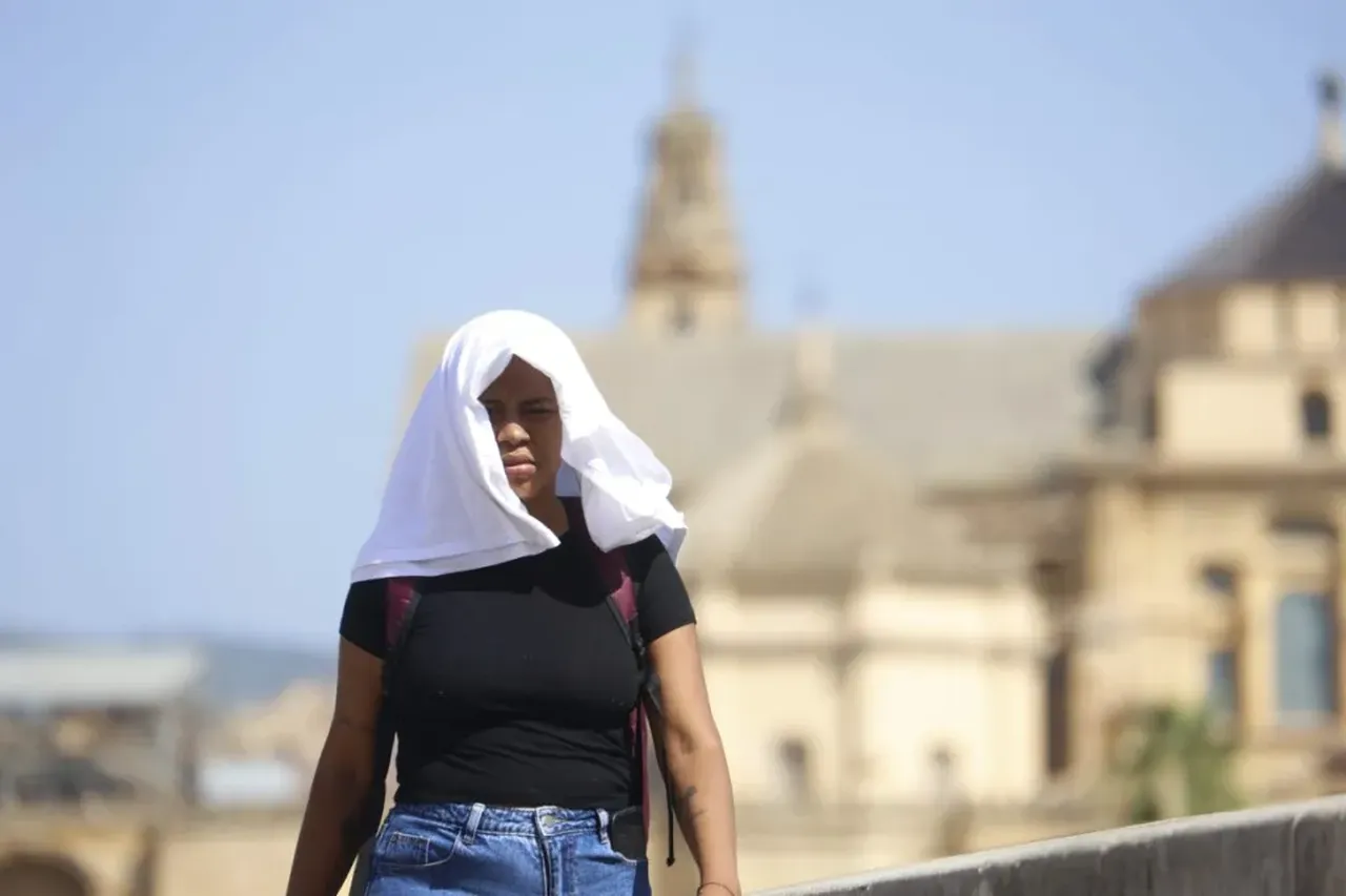 Sıcaklar sebebiyle 1000'den fazla kişi hayatını kaybetti! Alarm verildi