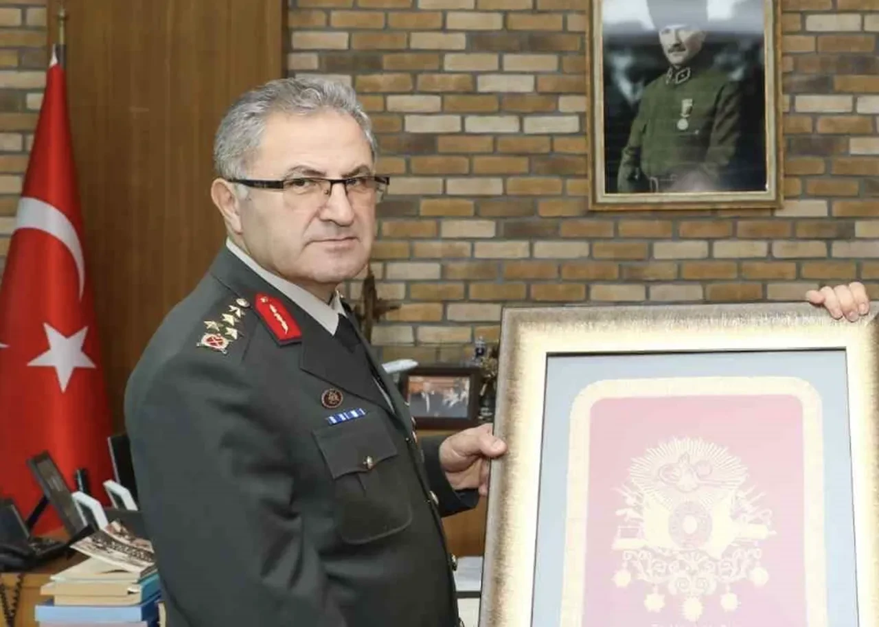 Kara Kuvvetleri Komutanlığına atanan 1. Ordu Komutanı Orgeneral Metin Tokel kimdir, aslen nereli?