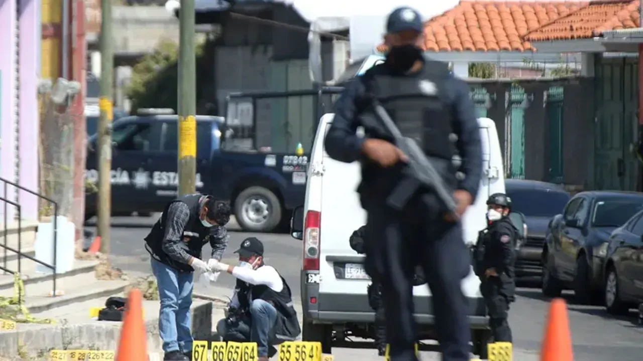 Özel mülke giren polis gözlerine inanamadı! Gizli mezarlarda onlarca kişinin cesedi bulundu