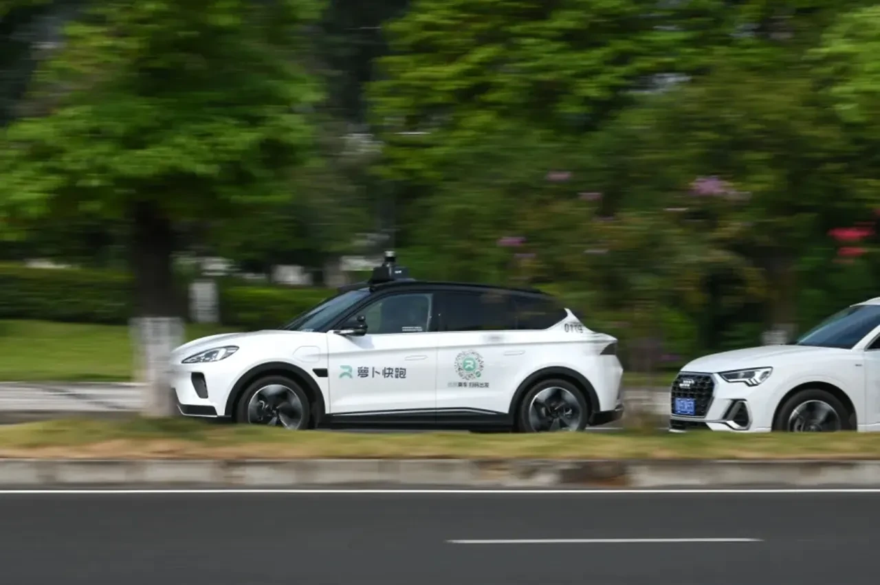 Robotaksiler Avrupa yollarına çıkıyor: İki dev anlaşmaya vardı