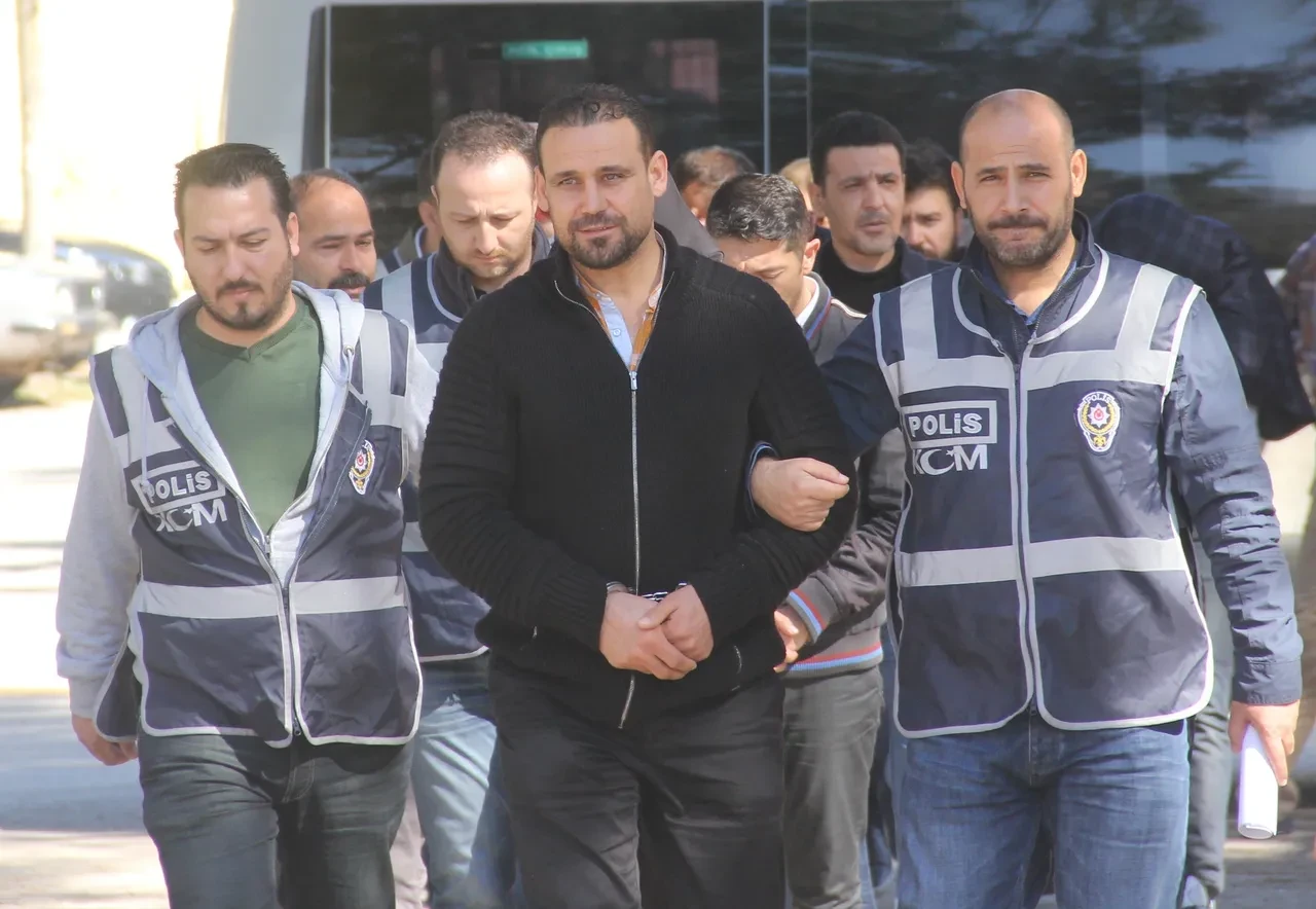 Sahte diploma skandalında yeni detaylar! Çete elebaşı 354 yıl hapis istemiyle yargılanmış!