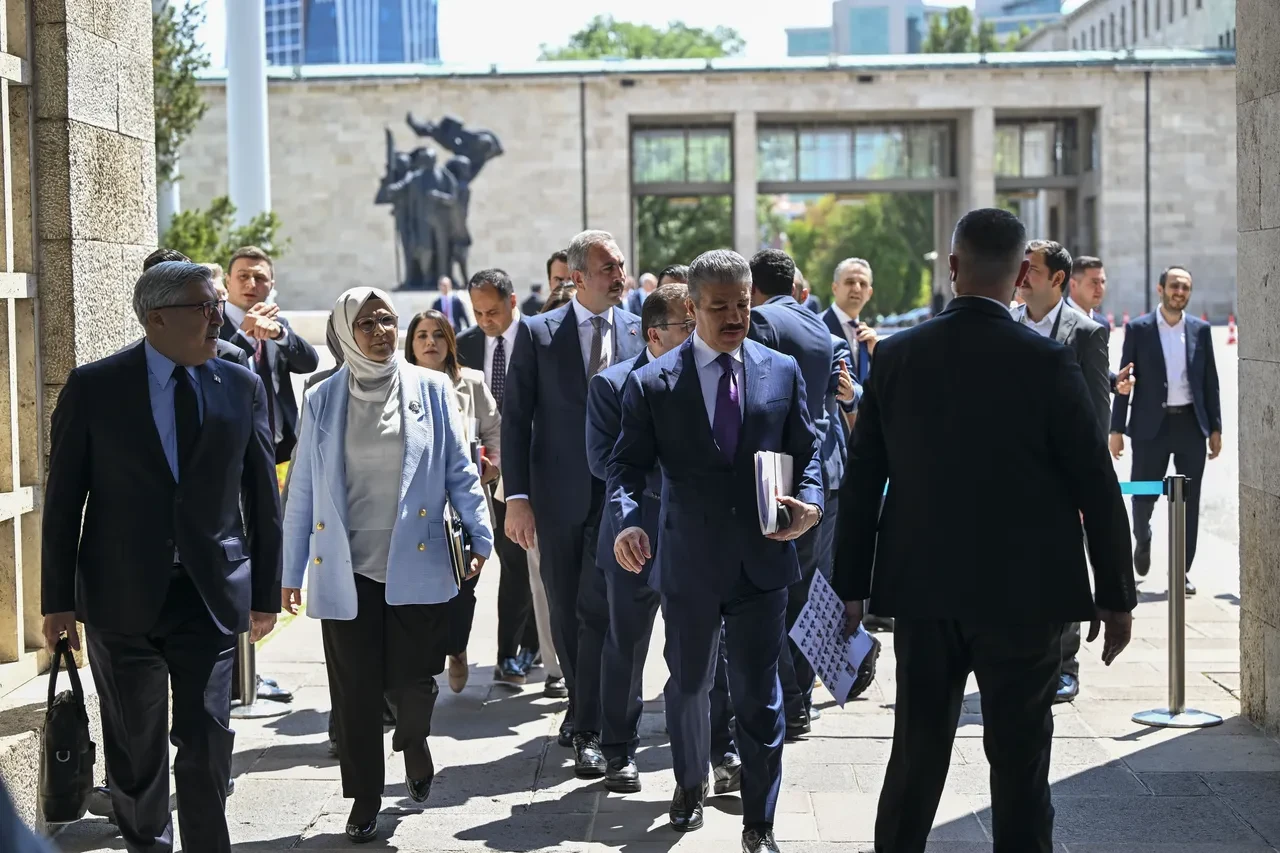 Terörsüz Türkiye Komisyonunun adı belli oldu! Yeni toplantı için 3 isme davet
