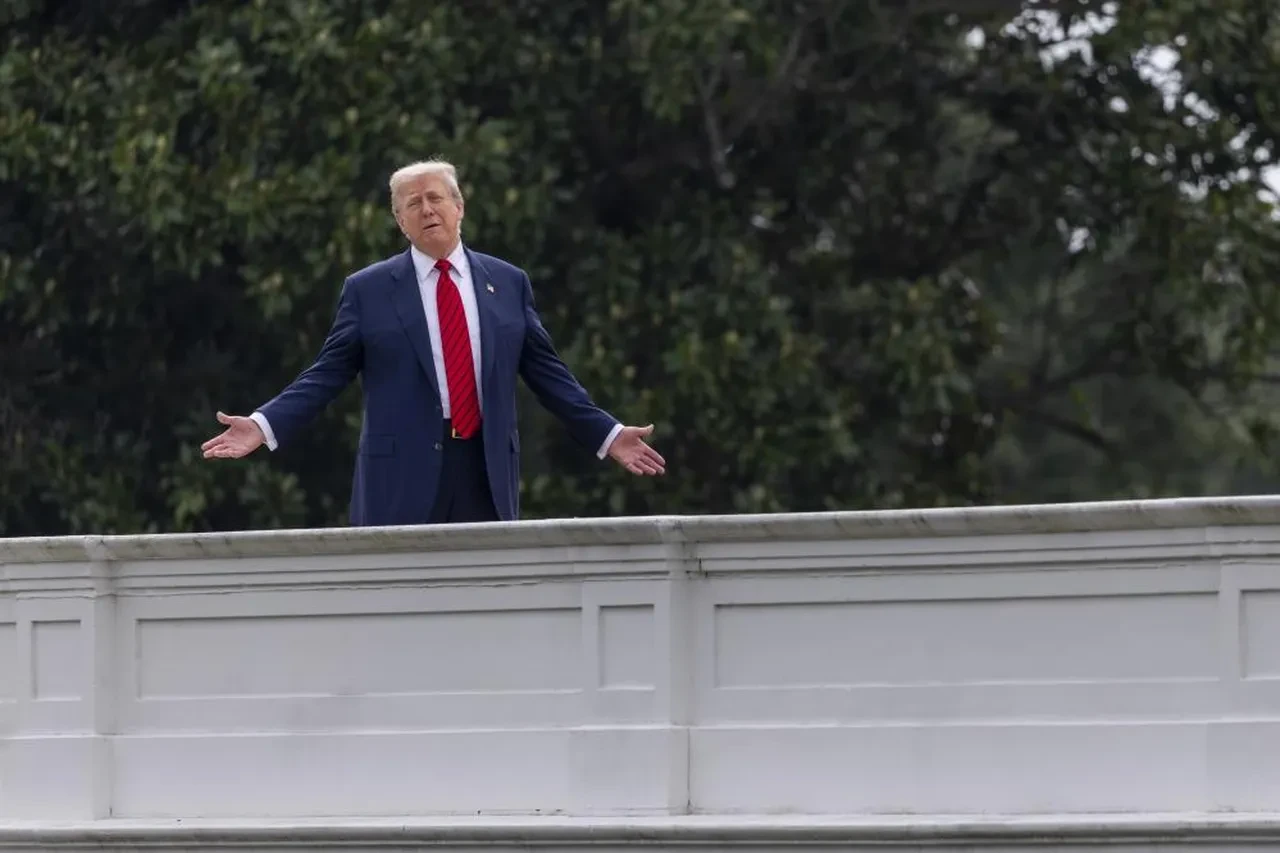 Trump Beyaz Saray'ın çatısına çıktı! 'Ne yapacaksınız?' sorusuna verdiği cevap şaşırttı