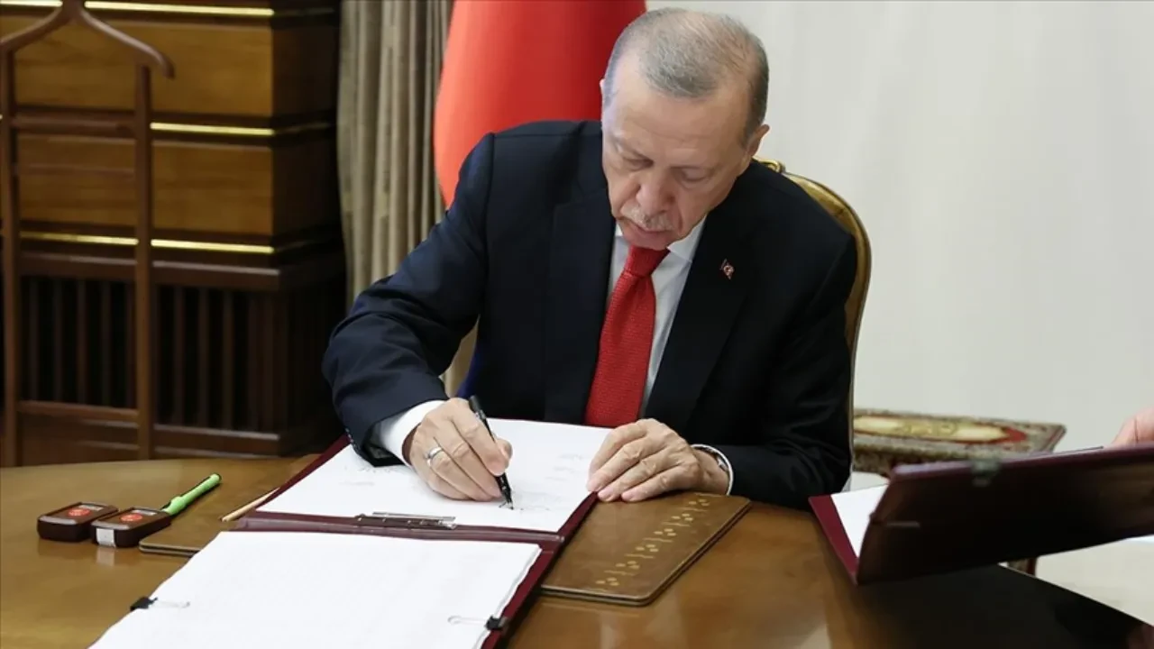 YAŞ üyeleri kimlerden oluşur? Yüksek Askeri Şura neden toplanır?