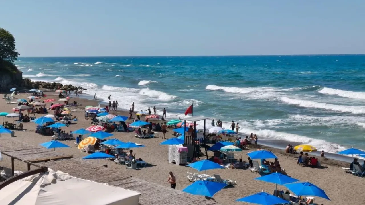 Akçakoca’da denize girilmemesi kararı alındı
