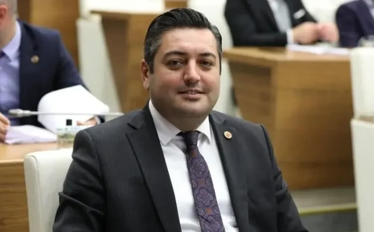 CHP'li Beykoz Belediye Meclis Üyesi Burak Korkmaz gözaltında! Yalan ve iftira suçlaması