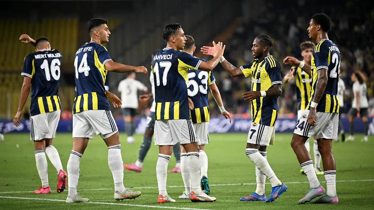 Fenerbahçe'nin rakibi Feyenoord! Şampiyonlar Ligi hayali için ilk sınav