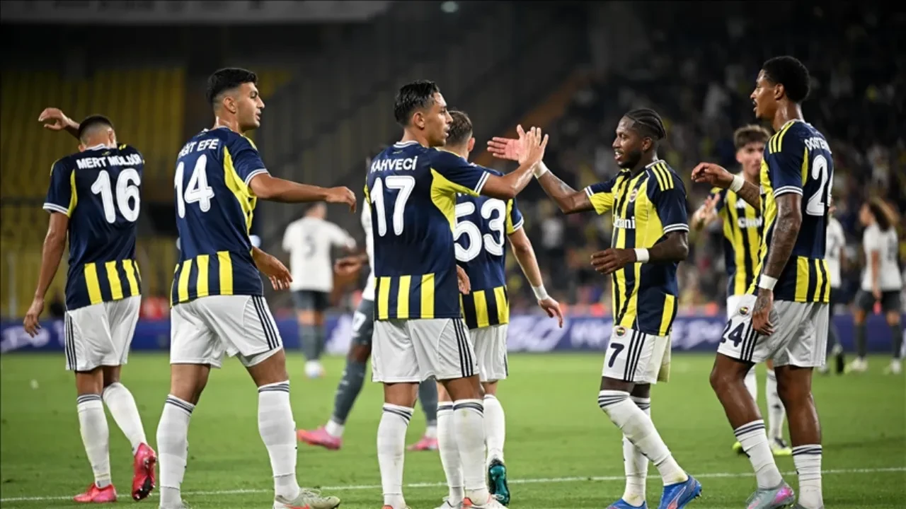 Feyenoord Fenerbahçe spikeri belli oldu! İşte maçı anlatacak spiker ve yorumcu