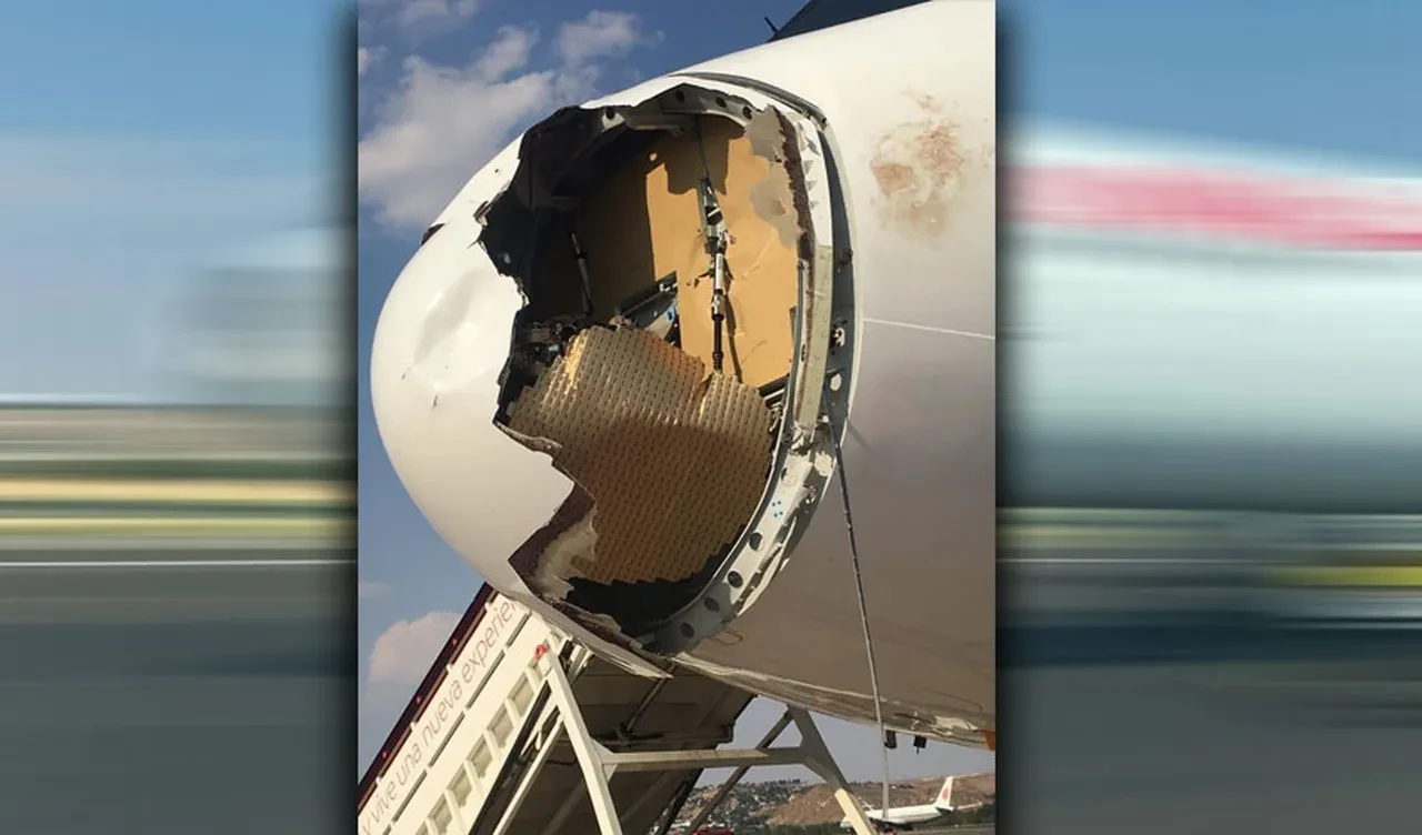 Havada korku dolu anlar: Kabini duman kapladı, garip sesler geldi gerçek sonradan ortaya çıktı