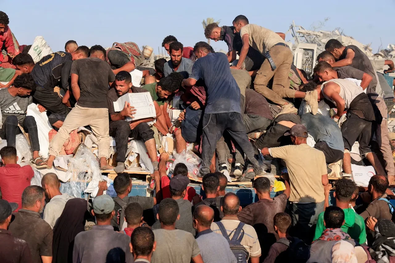 İsrail ordusunun tehlikeli yola sürdüğü yardım tırı devrildi! Açlıkla boğuşan 20 Filistinli öldü