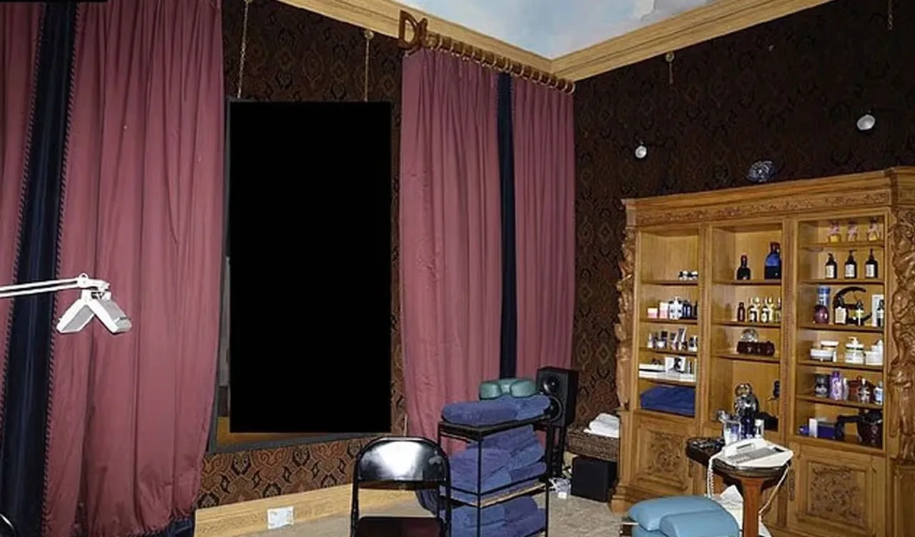 Jeffrey Epstein'in 7 katlı malikanesine dair inanılmaz yeni ayrıntılar ortaya çıktı