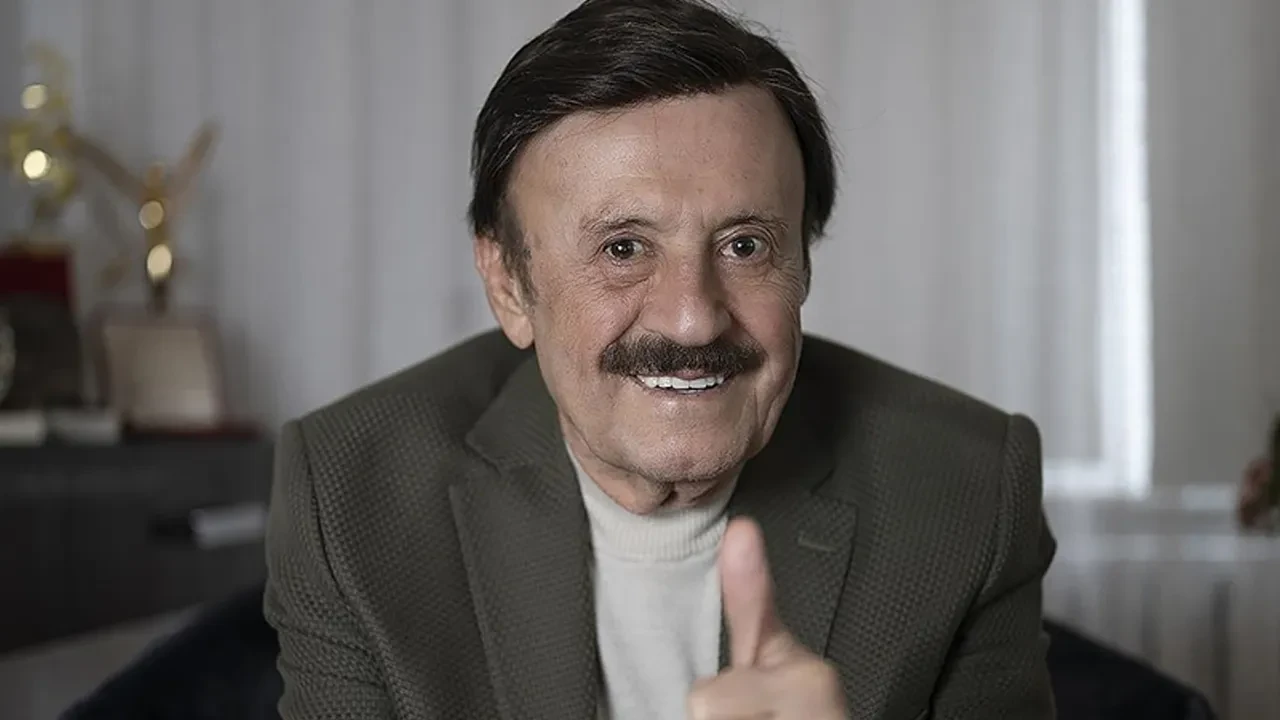 Selami Şahin sevenlerini korkuttu! Apar topar hastaneye kaldırıldı