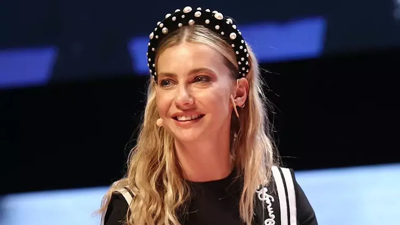 Tuba Ünsal'a 'Konstantinopolis' saldırısı! 'Baban mezarında ters dönüyordur'