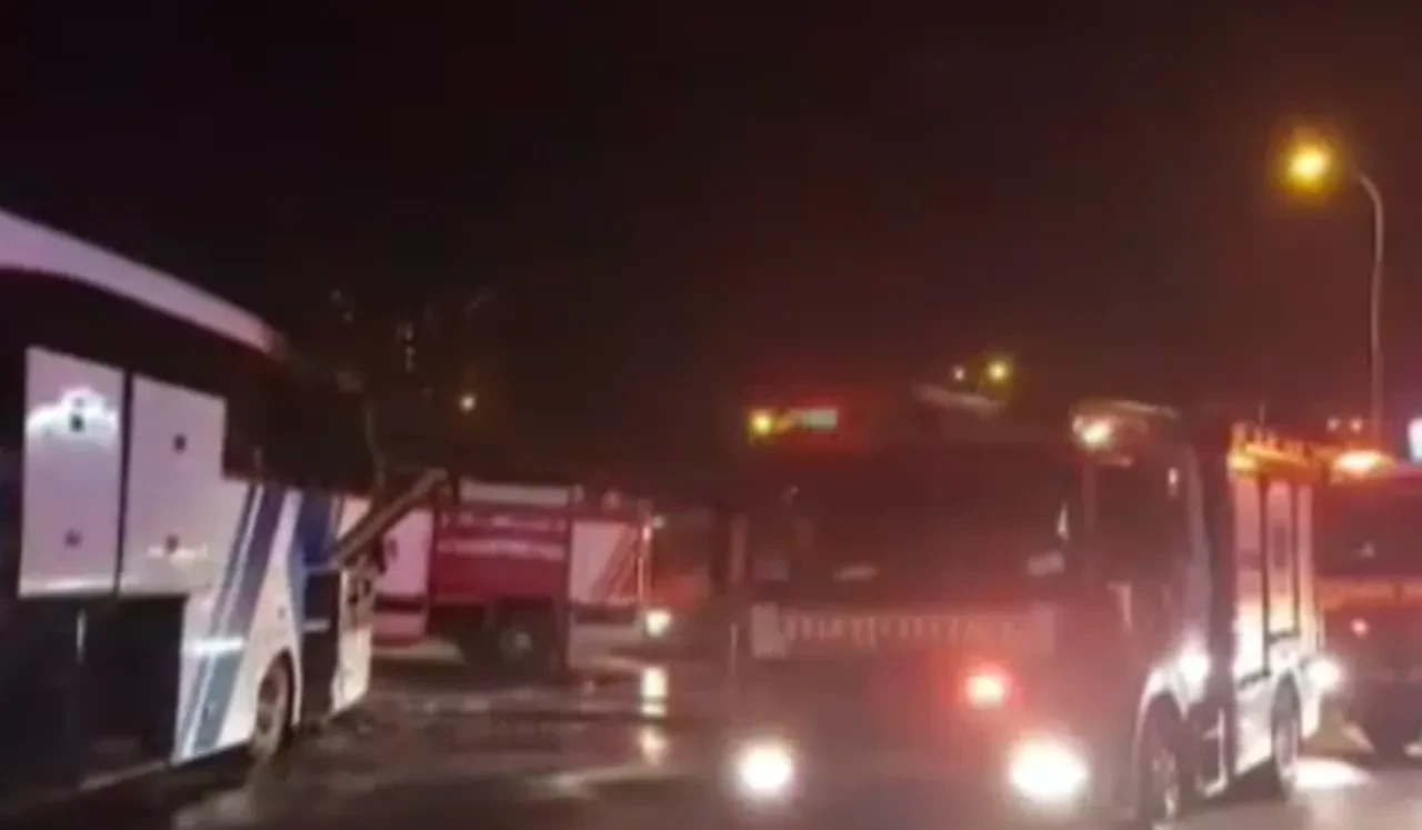 Ümraniye'de şehirler arası otobüste yangın: Yolcular tahliye edildi!