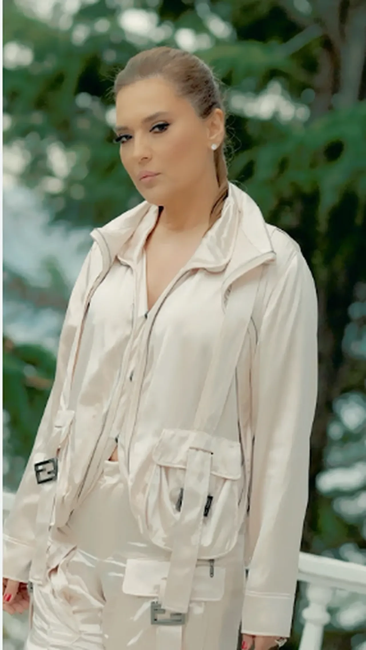 Demet Akalın'a dansçısından ağır suçlamalar! "Mobbing, dolandırıcılık var"