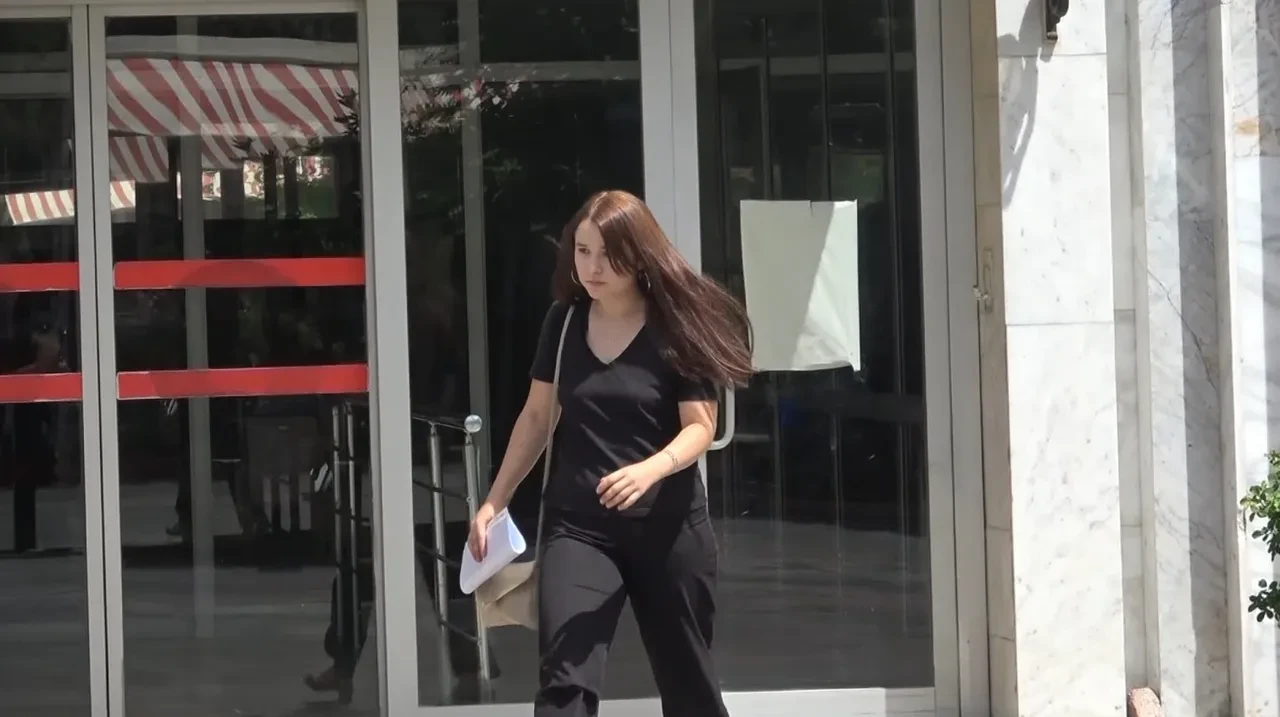 Eski sevgili dehşeti! Genç kızın hayatını kabusa çevirdi! İş yerine çağırıp öldüresiye dövdü