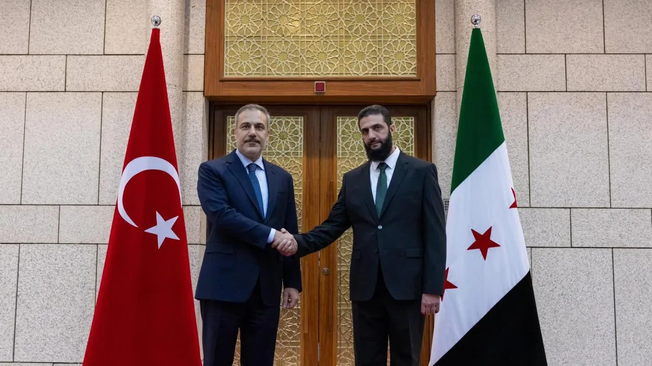 Hakan Fidan'dan kritik temas! Ahmed Şara ile görüştü