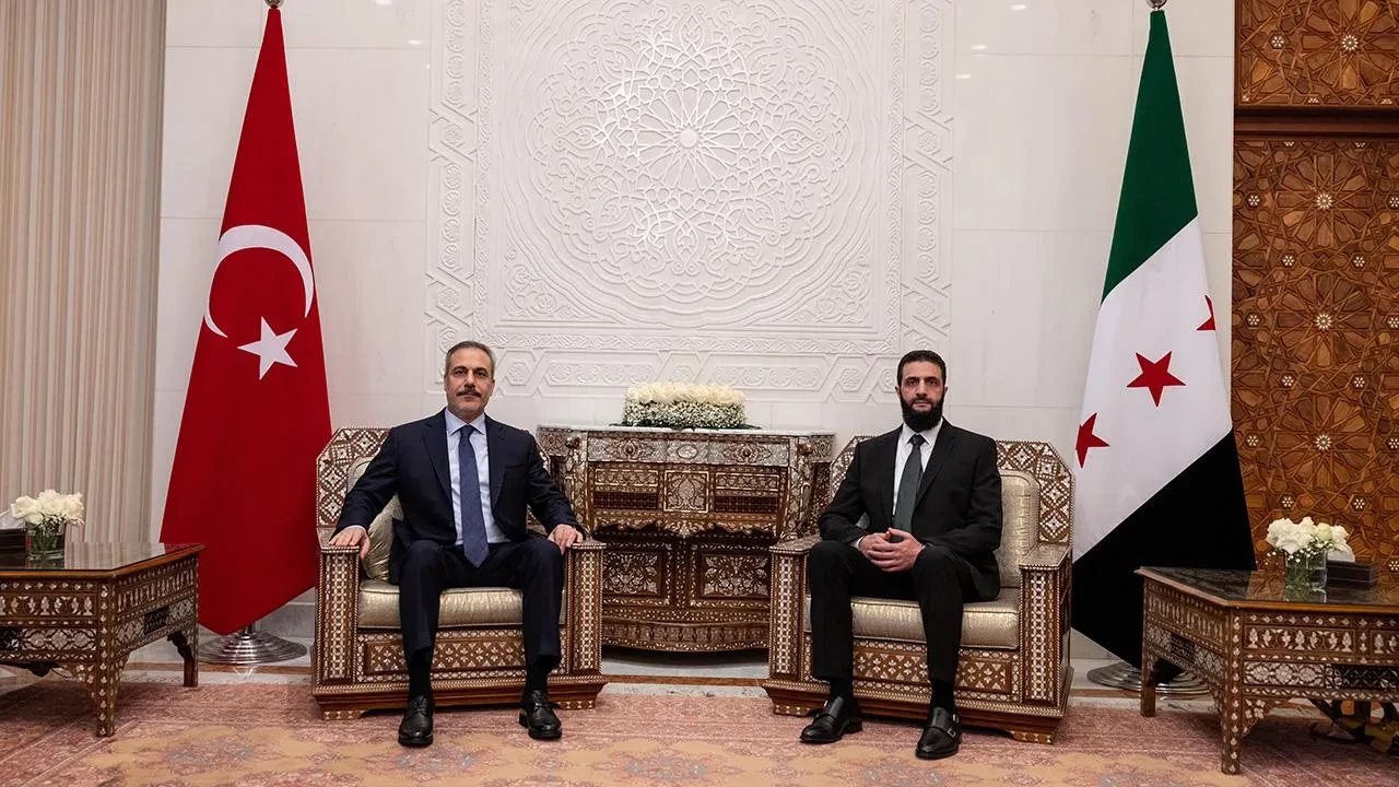 Hakan Fidan'dan kritik temas! Ahmed Şara ile görüştü